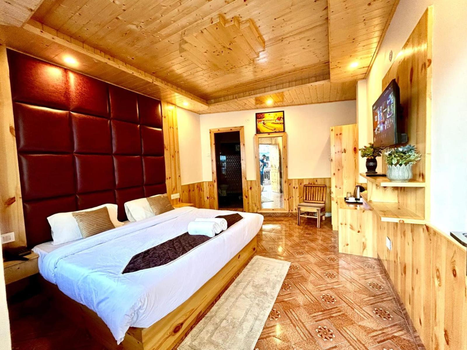 Hotel Jannat Manali  Exterior photo